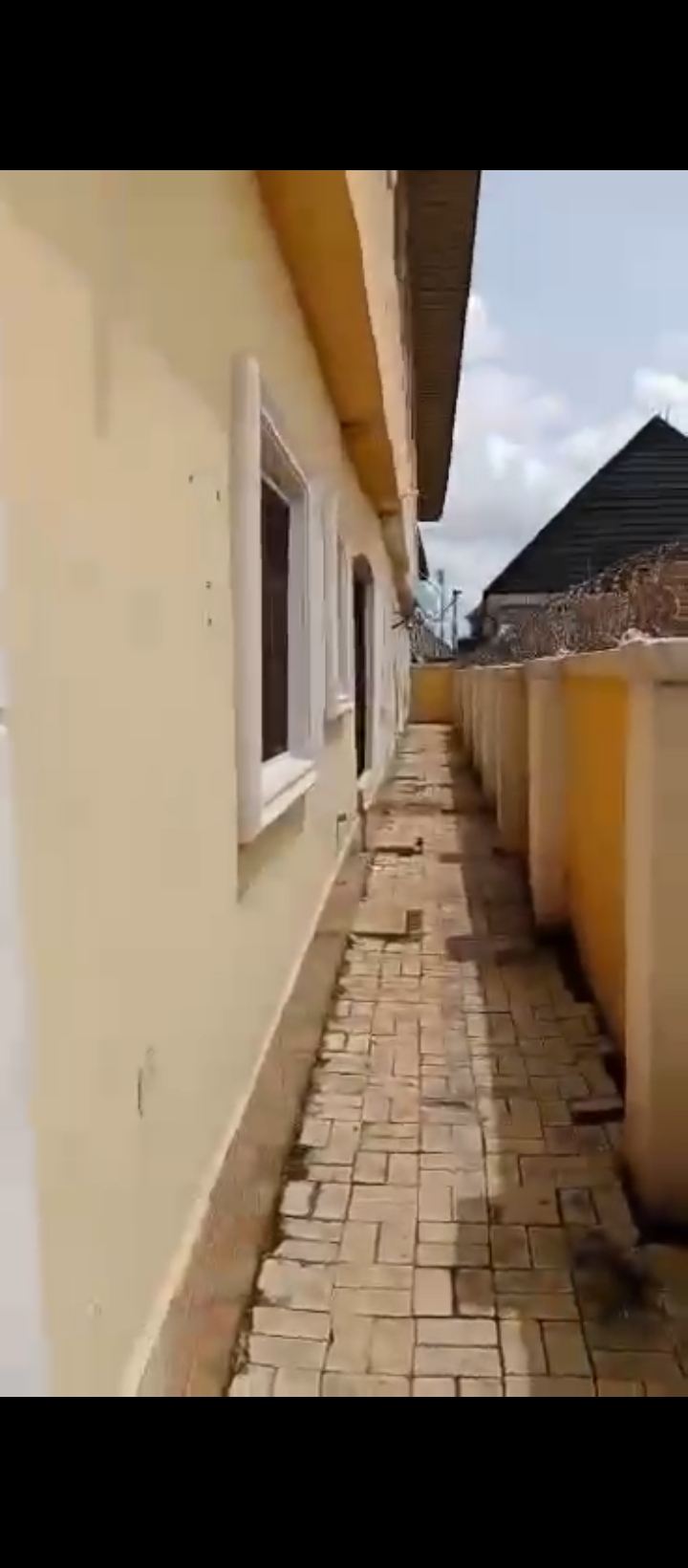 4 Bedroom Flat in Sapele road off winners church Edo cover picture