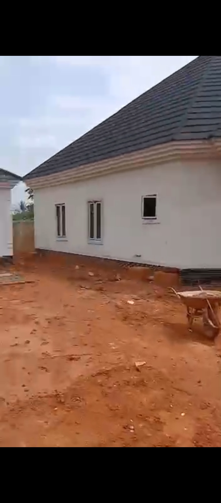 4 Bedroom Flat in Ogunwenyin waec road off ugbor central Benin city. Edo cover picture