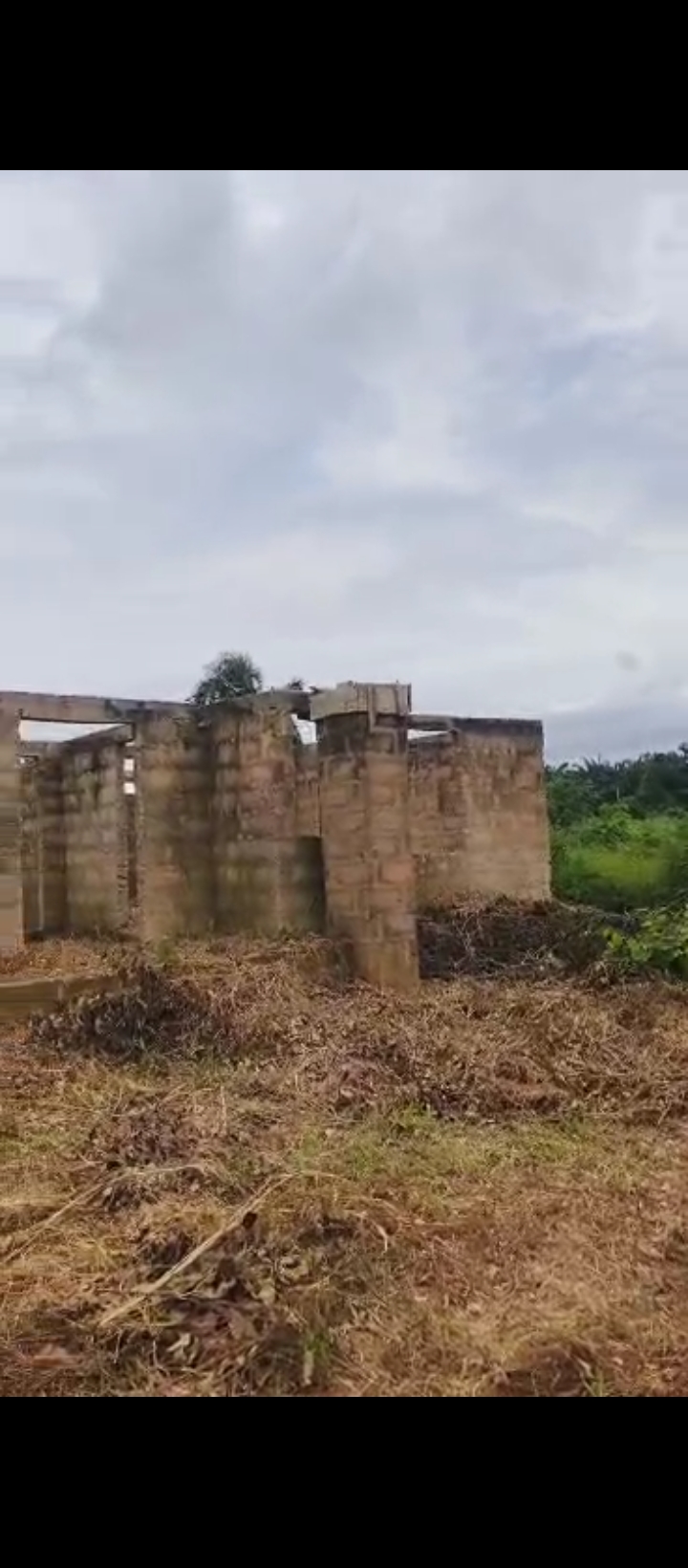 Uncompleted Building for Sale in Utesi community, Edo cover picture