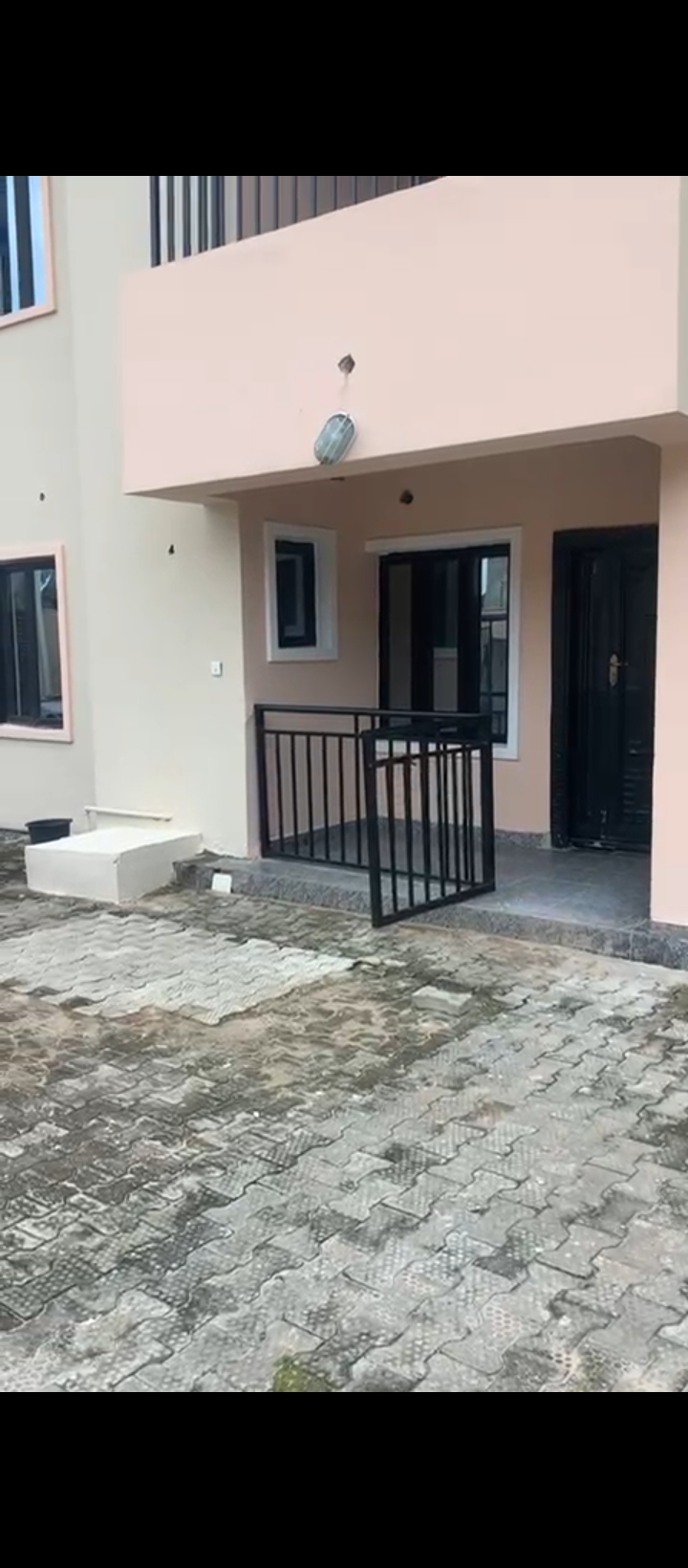 3 Bedroom Flat for Sale in Ugbor Central GRA, Edo cover picture