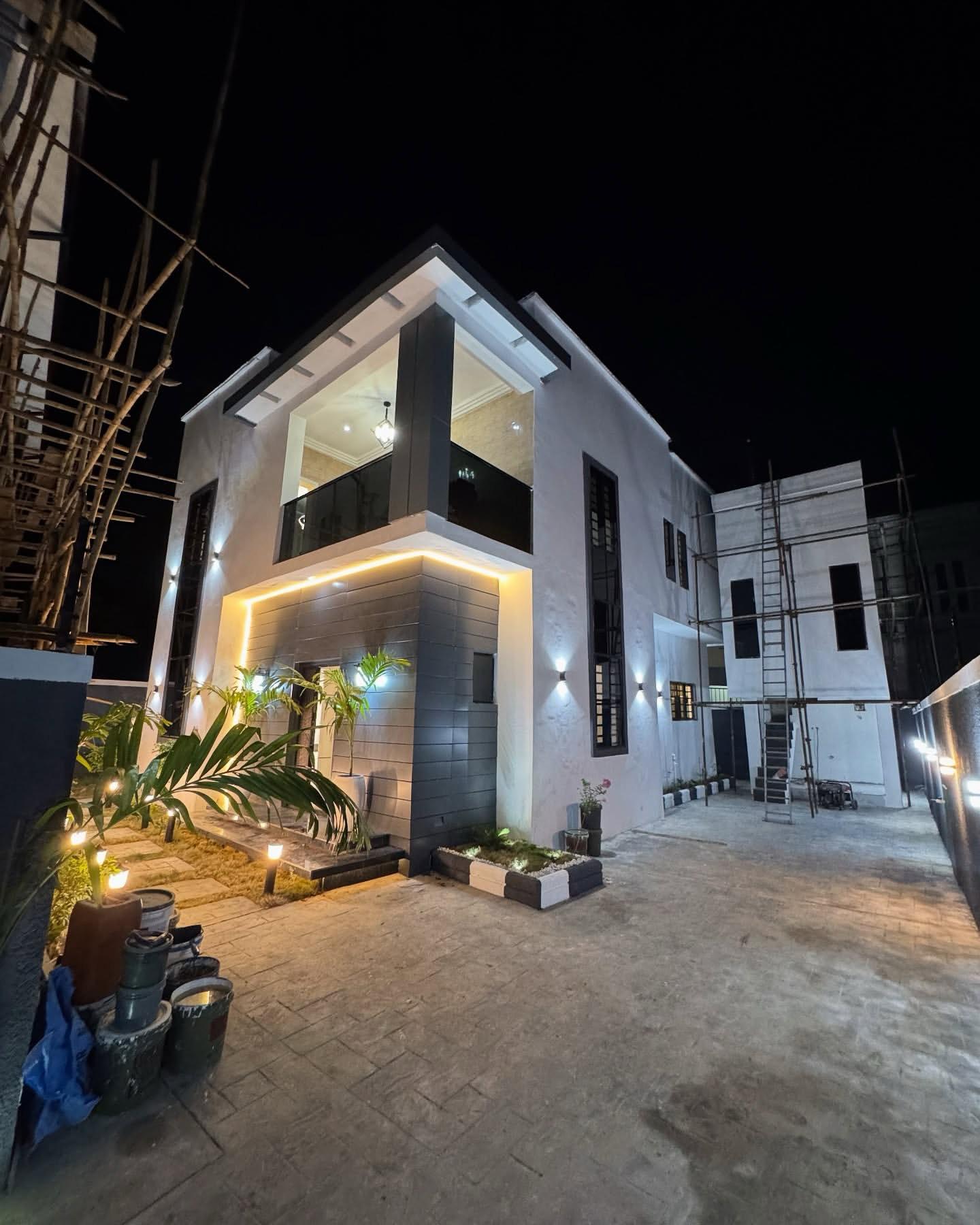 Duplex for Sale in Centinary Gardens Estate, Rivers cover picture