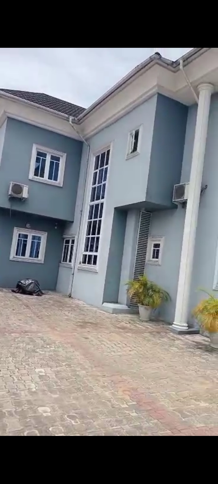 Duplex in PETER ODILI Rivers cover picture