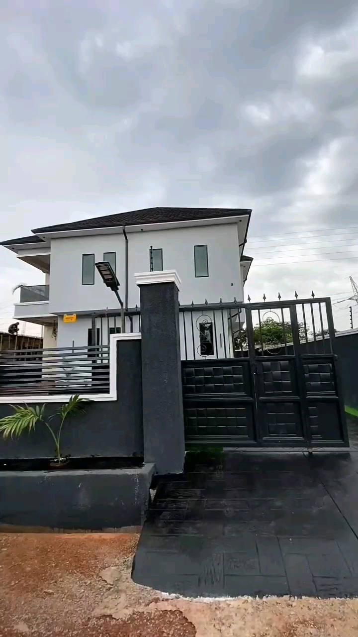 poperty cover photo