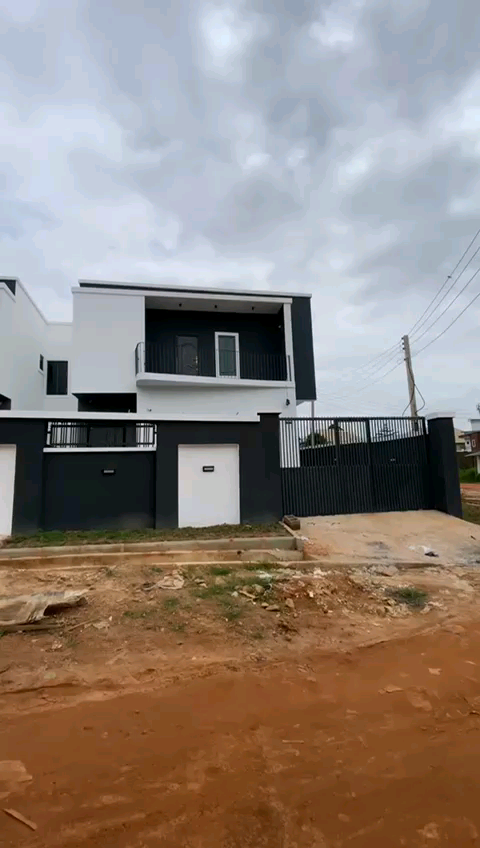 Duplex for Sale in Thinkers corner, Enugu cover picture