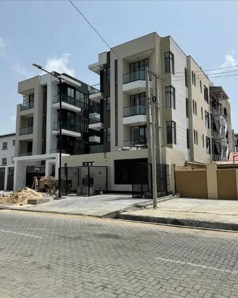 Pent-House in Lekki phase 1 Lagos cover picture