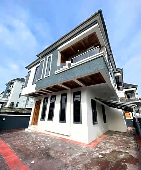 Duplex for Sale in Chevron, Toll gate, Lagos cover picture
