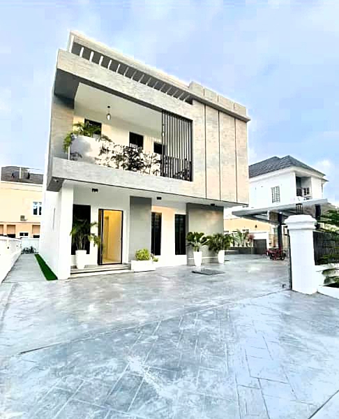 Duplex for Sale in Ikota, Lekki, Lagos cover picture