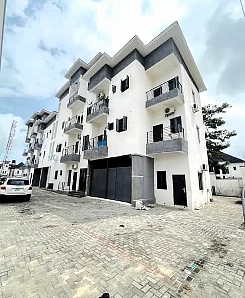 Pent-House for Sale in Chevron, Lekki, Lagos cover picture