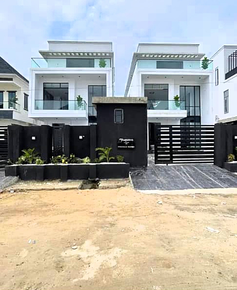 Duplex for Sale in Ikota, Lekki, Lagos cover picture