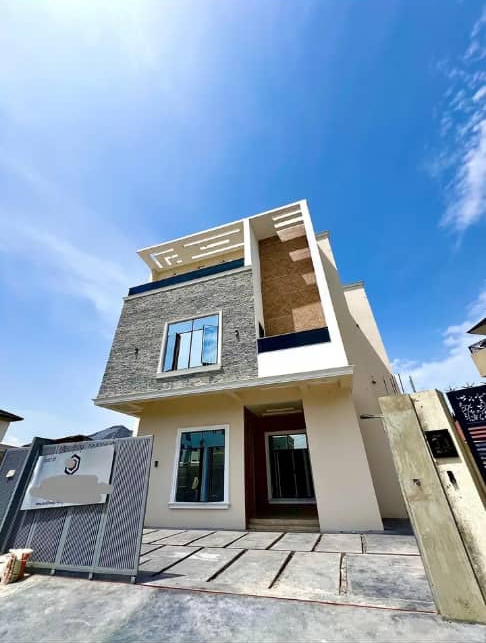 Duplex in Lekki phase 1 Lagos cover picture