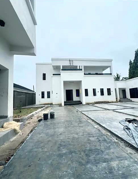 Duplex for Sale in Mercy Land East-West Road, Rivers cover picture