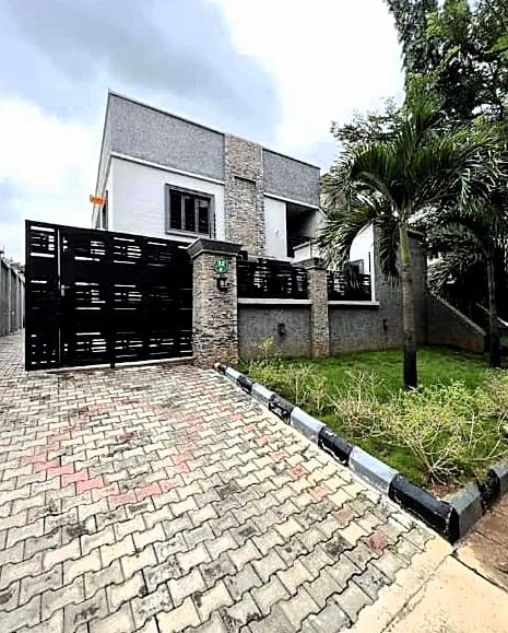 Duplex for Sale in Gwarimpa, FCT cover picture