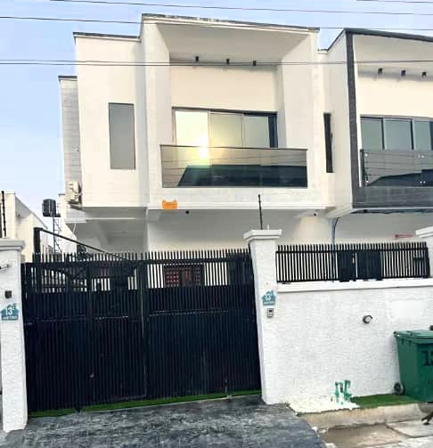 Duplex in Chevron, Lekki Lagos cover picture