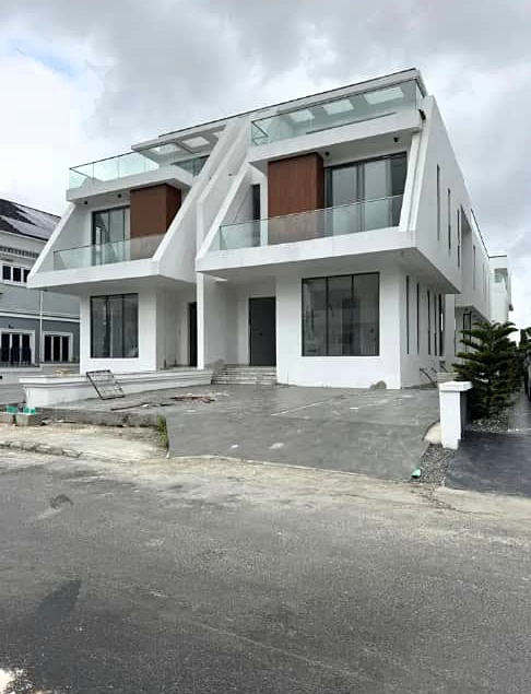 Duplex for Sale in Ikate Lekki, Lagos cover picture