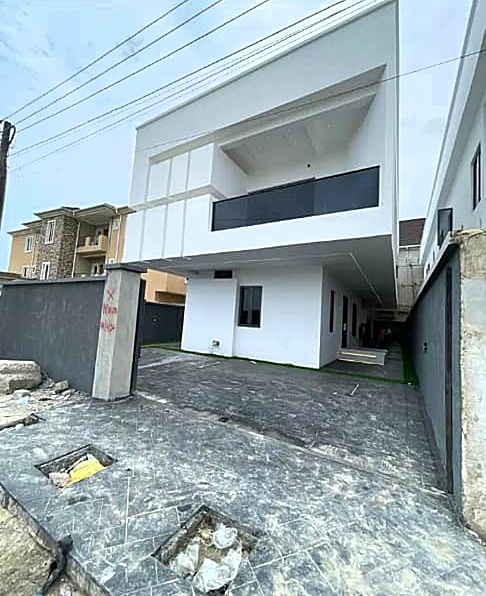 Duplex in Ologolo Lekki Lagos cover picture