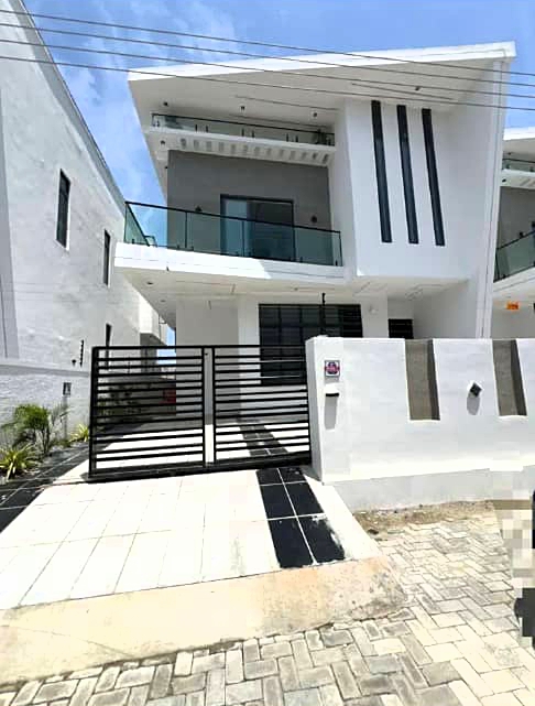 Duplex in Ajah, Lekki Lagos cover picture