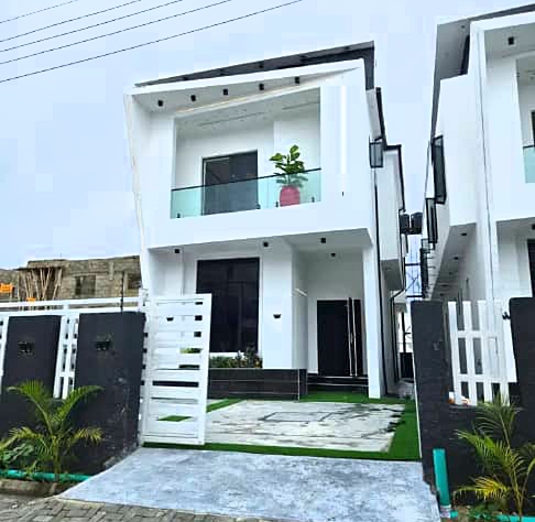 Duplex for Sale in Ajah, Lekki, Lagos cover picture