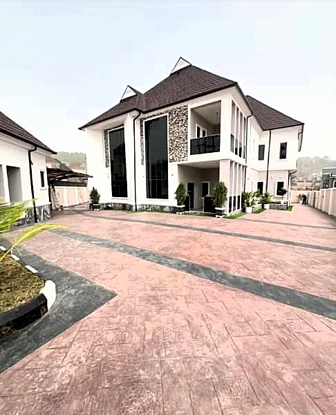 Duplex for Sale in Apo, FCT cover picture