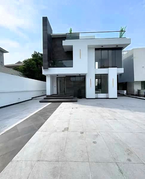 Duplex in VGC Lekki Lagos cover picture