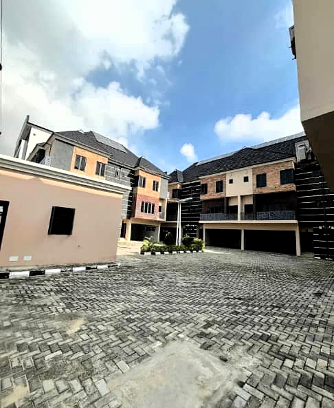 Duplex for Sale in Ikate Lekki, Lagos cover picture