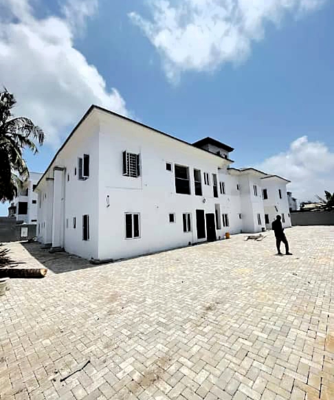 2 Bedroom Flat for Sale in New Road, Lekki, Lagos cover picture