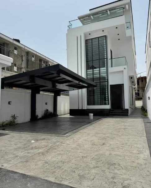 Duplex in Osapa London, Lekki Lagos cover picture