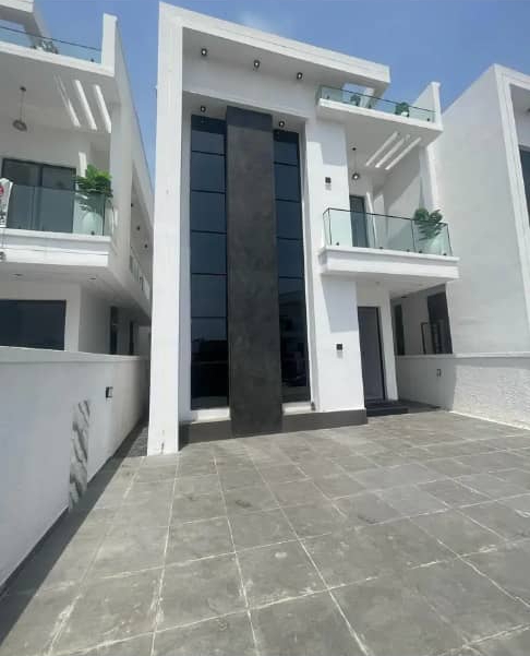 Duplex in Ajah, Lekki Lagos cover picture