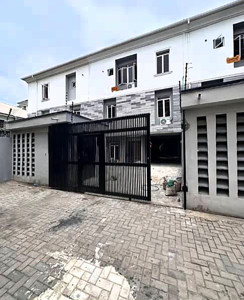 Duplex for Rent in Lekki phase 1, Lagos cover picture