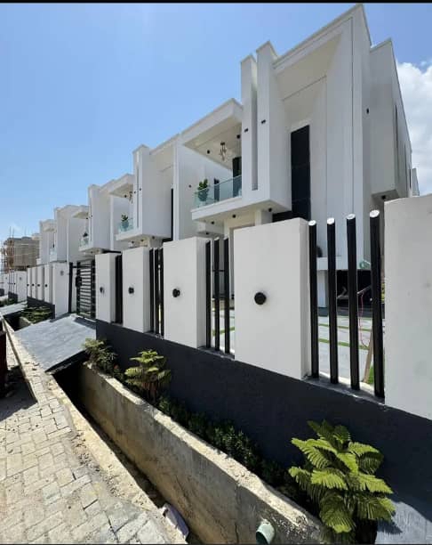 Duplex in Ajah, Lekki Lagos cover picture