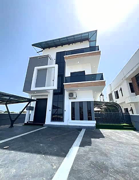 Duplex for Sale in Ikota, Lekki, Lagos cover picture