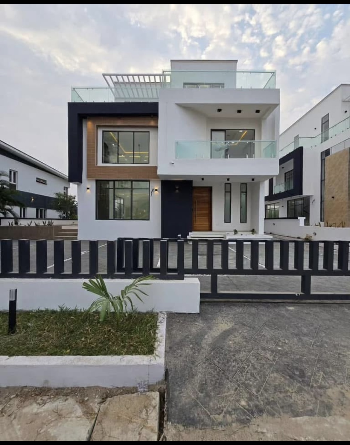 Duplex for Sale in Gwarinpa Estate, FCT cover picture
