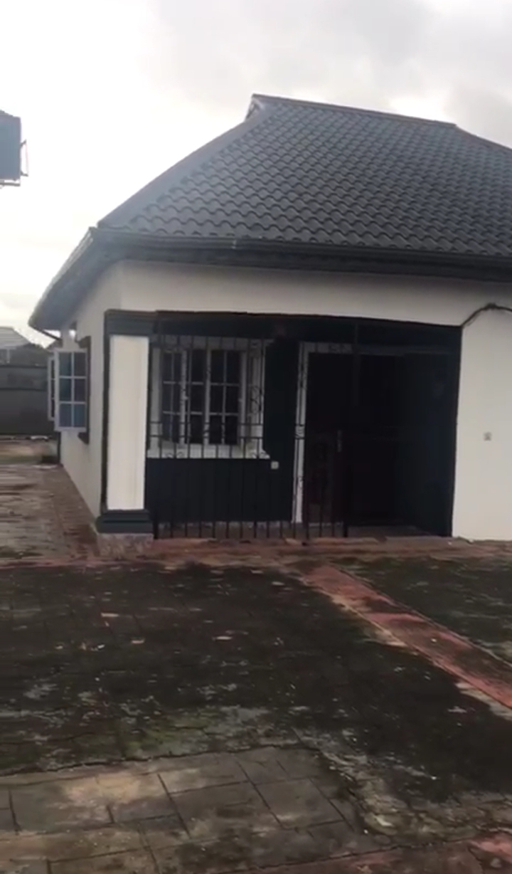 2 Bedroom Flat for Rent in pz road, Edo cover picture