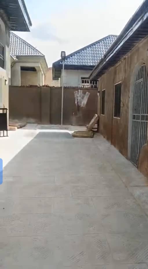 3 Bedroom Flat for Rent in Anwai Road, Delta cover picture