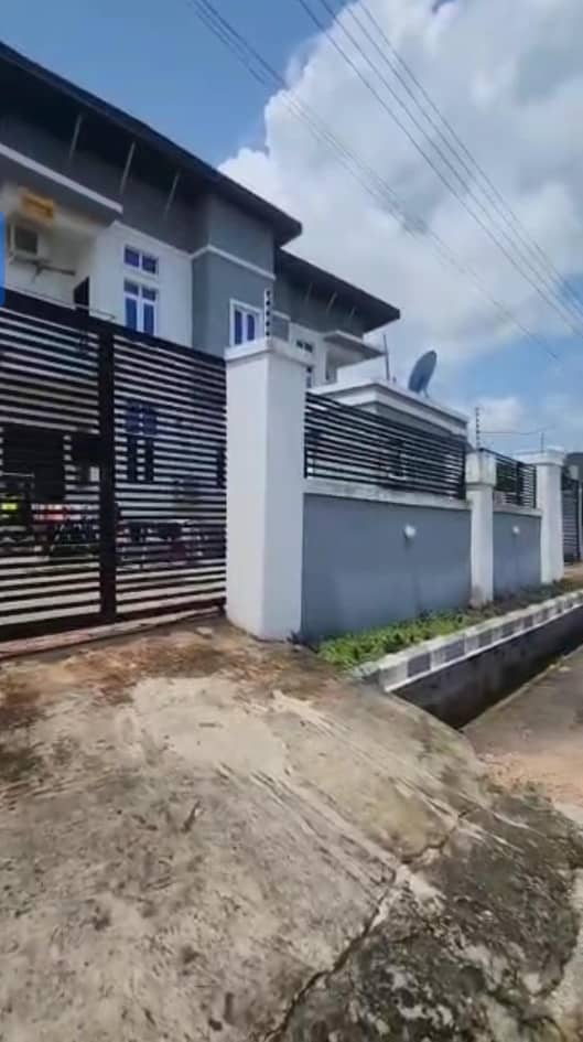 Duplex in Housing Estate axis Delta cover picture