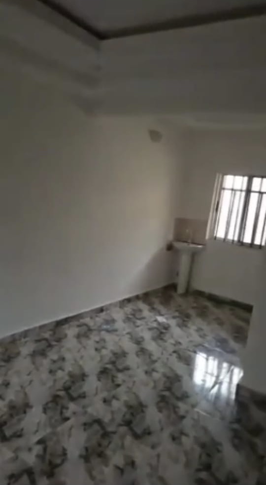 2 Bedroom Flat for Rent in Bonsaac, Delta cover picture