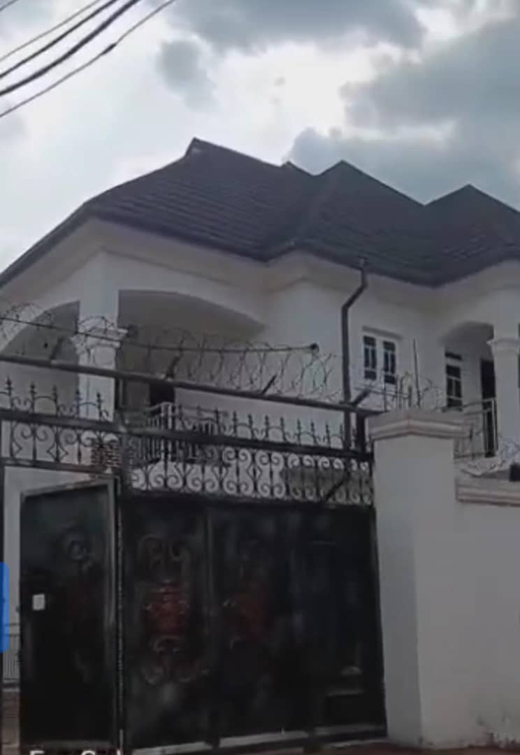 Duplex for Sale in Hampton hotel axis, Delta cover picture