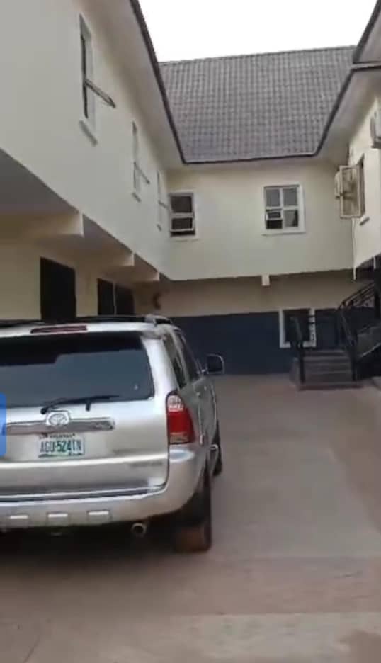 Hotel in Nnebisi road Delta cover picture