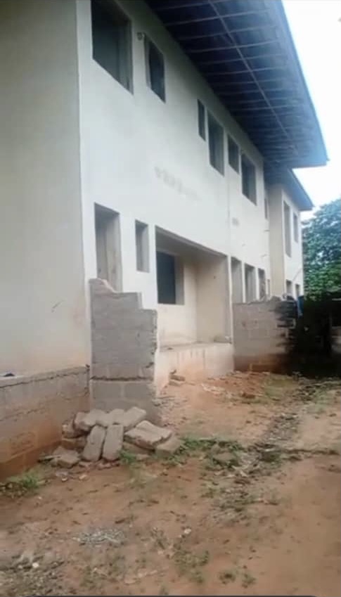 Duplex for Sale in Okpanam road, Delta cover picture