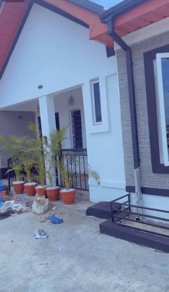 4 Bedroom Flat for Sale in Back of NTA, Delta cover picture