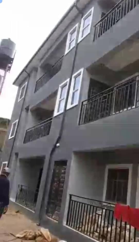 2 Bedroom Flat in Old road Delta cover picture