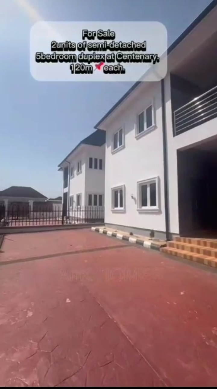 Duplex in El Shammah Estate Enugu cover picture