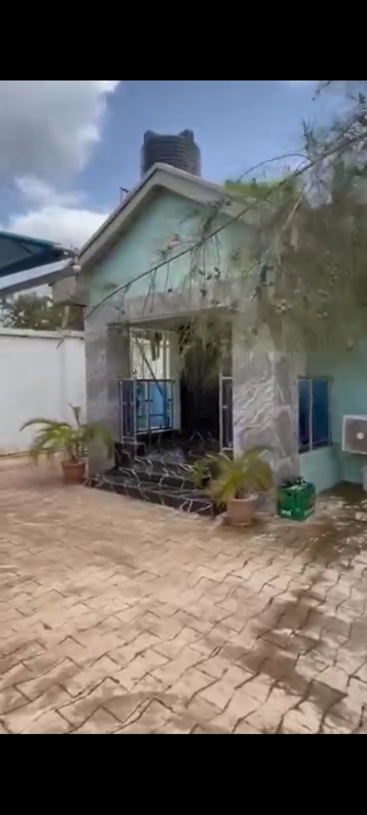 Bungalow in trans ekulu Enugu cover picture
