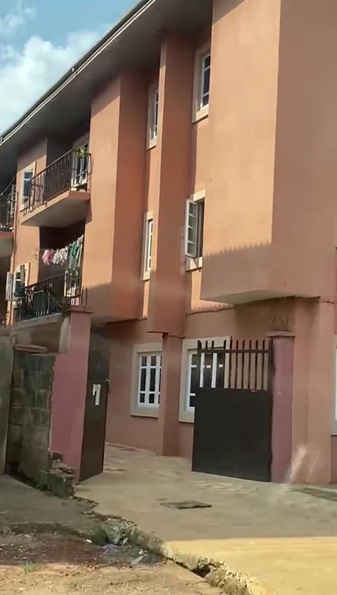 2 Bedroom Flat in Achara layout Enugu cover picture